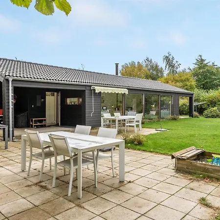 Nyaraló Aino - 1km From The Sea By Interhome