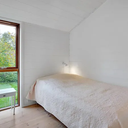 Aino - 1km From The Sea By Interhome Liseleje