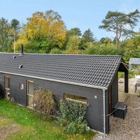 Aino - 1km From The Sea By Interhome Feriehus